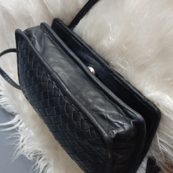 Bottega Veneta Black Woven Crossbody - Picture 6 of 16